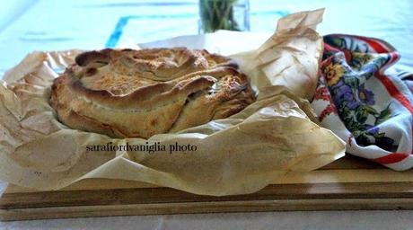 Focaccia sfogliata con pancetta coppata e parmigiano