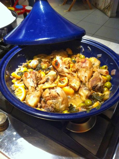 Tajine di pollo alle olive e limone