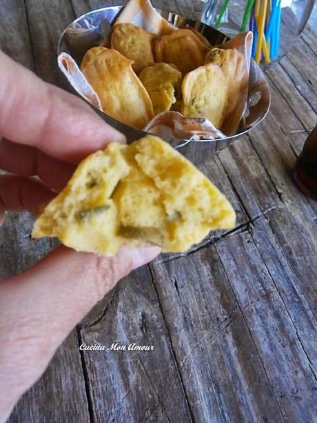 Madeleine di Parmigiano, Olive e Erbe Aromatiche