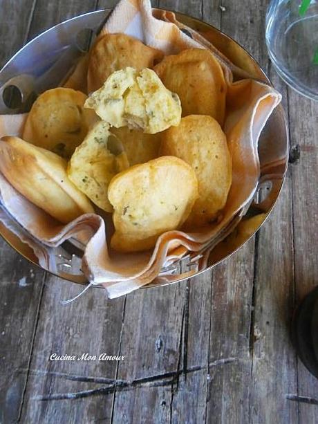 Madeleine di Parmigiano, Olive e Erbe Aromatiche