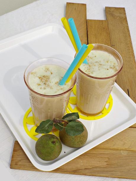 Smoothie alla pera, cetriolo e sesamo