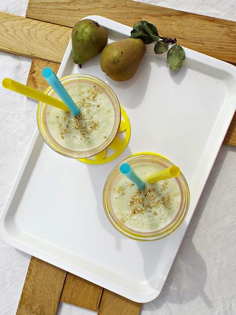 Smoothie alla pera, cetriolo e sesamo