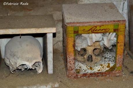 cimitero delle fontanelle napoli 8