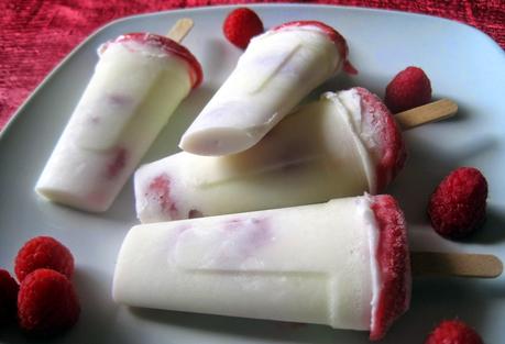 Ghiaccioli di yogurt e lamponi - Raspberries and yogurt Ice Pops