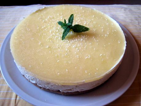 Cheesecake all' ananas con cioccolato bianco e menta - Pineapple cheesecake with white chocolate and mint