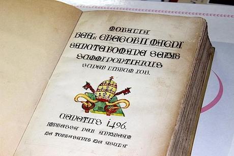 Il più antico testo della sua biblioteca. Risale alla fine del 400 ed è un incunabolo.