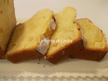 Plumcake alle mele e mandorle