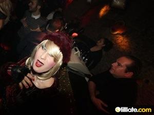 DragMagazine | Divina Antares