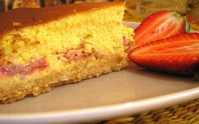 SUI LIBRI - CHEESE CAKE ALLE FRAGOLE -  CREAMY BAKED STRAWBERRY CHEESECAKE