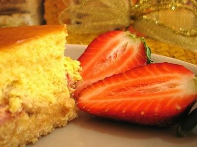 SUI LIBRI - CHEESE CAKE ALLE FRAGOLE -  CREAMY BAKED STRAWBERRY CHEESECAKE