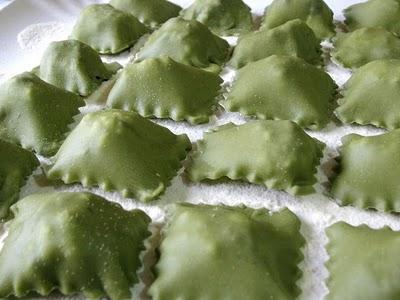 DALLE STALLE ALLE STELLE - VALSELLUSTRA E L' OSTERIA DEGLI INSEGUITI - RAVIOLI VERDI AGLI SPINACI E PECORINO CON PINOLI E BURRO DI MALGA