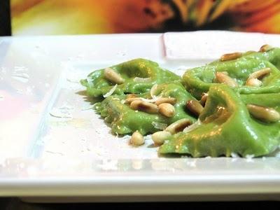 DALLE STALLE ALLE STELLE - VALSELLUSTRA E L' OSTERIA DEGLI INSEGUITI - RAVIOLI VERDI AGLI SPINACI E PECORINO CON PINOLI E BURRO DI MALGA