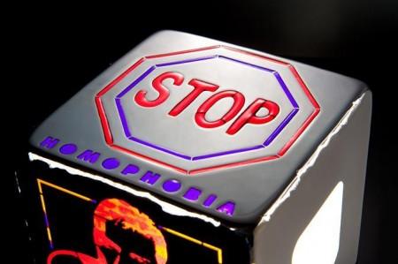 Aggressione omosessuale: gay vittima di omofobia