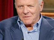 Anthony Hopkins: «essere atei come vivere cella senza finestre»