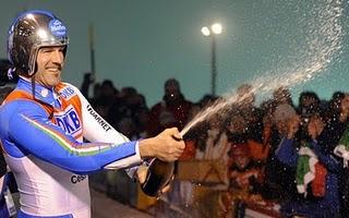 Il mondo acclama Re Armin X, il sovrano dello slittino