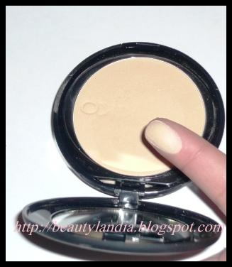 Soft Focus Compact Wet & Dry Mineral Foundation KIKO