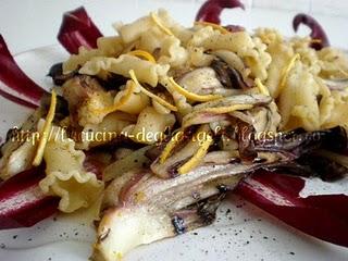 Gigli ricci con radicchio marinato all' arancia