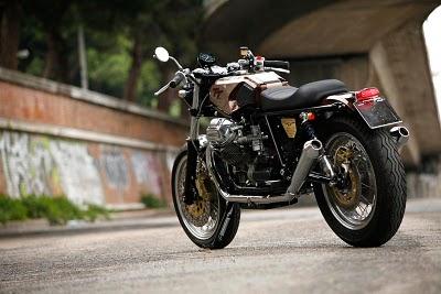 Moto Guzzi 1000SP