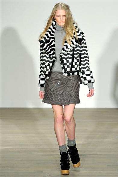 London FW women a/i 2011-2012: Matthew Williamson