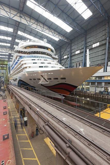 meyer werft al lavoro!