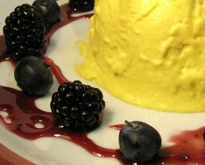 IL CIGNO NERO - QUANDO UN FILM E' UN CAPOLAVORO - BAVARESE CON MORE E MIRTILLI - BAVARESE CREAM WITH BLACKBERRIES AND BLUEBERRIES