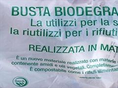 Sacchetto biodegradabile? Meglio tornare alla sporta
