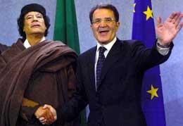 Quando a stringere la mano di Gheddafi c’erano Prodi e la sinistra…