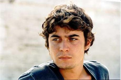 riccardo scamarcio 3msc step