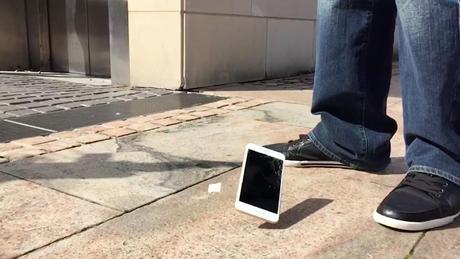 iPhone 6 e 6 Plus: i drop test e non