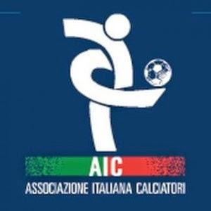 Assocalciatori tutela i calciatori nei confronti delle società di calcio a 5 e a 11