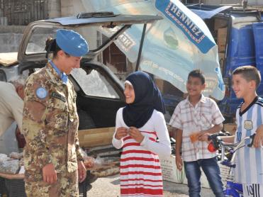 Libano/ UNIFIL Sector West. I caschi blu operativi nel programma “Market Walks”