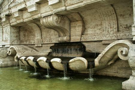 Fontana Piazza Cavour 5
