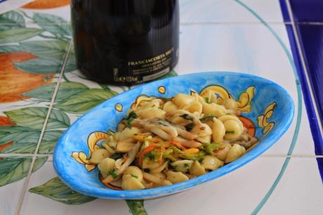 Ricordo d'estate: orecchiette cannolicchi e fiori di zucca.