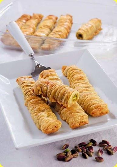 Rotolini di baklava ai pistacchi