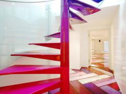 rainbow-house-staircase-2