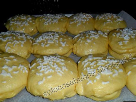 Brioche veneziane con marmellata