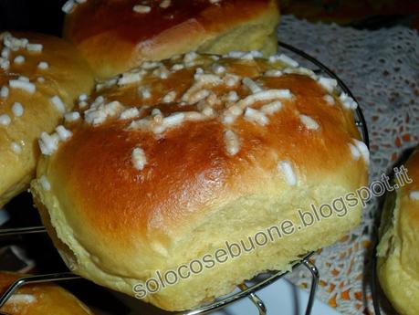 Brioche veneziane con marmellata