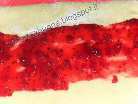 Biscotti  di frolla all'olio  con marmellata