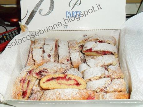 Biscotti  di frolla all'olio  con marmellata