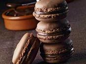 Macarons cioccolato, nocciole crema gianduia.