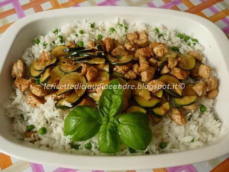 Riso basmati con fesa di tacchino, pisellini e zucchine