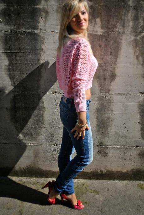 outfit jeans e crop top a manica lunga outfit crop top outfit maglia con trecce maglia rosa con trecce outfit settembre 2014 outfit jeans skinny sandali fornarina fucsia outfit settembre outfit autunnali outfit estivi outfit mariafelicia magno fashion blogger di colorblock by felym bracciale con fibbia bracciale majique gioielli majique bracciale verde acido abbinamento fucsia e verde acido outfit jeans e tacchi abbinamento jeans e tacchi come abbinare il rosa abbinamenti rosa come abbinare il verde acido abbinamenti verde acido fashion blogger bionde smalto fucsia fashion blogger milano how to wear crop top mariafelicia magno fashion blogger 