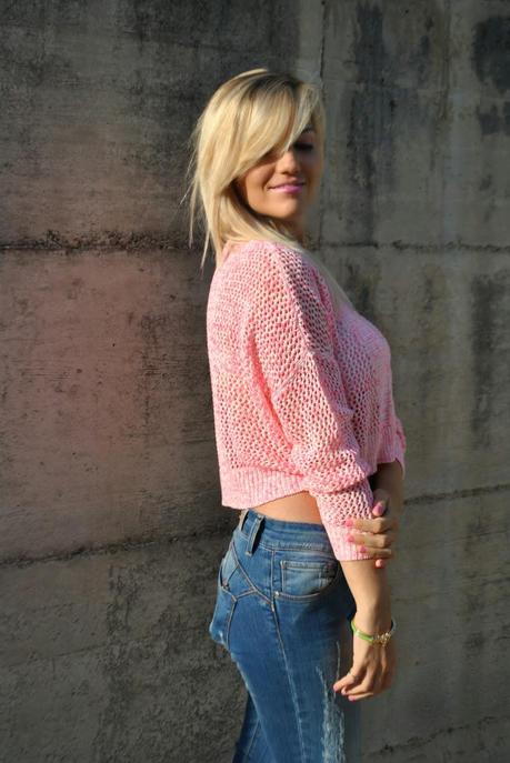 outfit jeans e crop top a manica lunga outfit crop top outfit maglia con trecce maglia rosa con trecce outfit settembre 2014 outfit jeans skinny sandali fornarina fucsia outfit settembre outfit autunnali outfit estivi outfit mariafelicia magno fashion blogger di colorblock by felym bracciale con fibbia bracciale majique gioielli majique bracciale verde acido abbinamento fucsia e verde acido outfit jeans e tacchi abbinamento jeans e tacchi come abbinare il rosa abbinamenti rosa come abbinare il verde acido abbinamenti verde acido fashion blogger bionde smalto fucsia fashion blogger milano how to wear crop top mariafelicia magno fashion blogger 