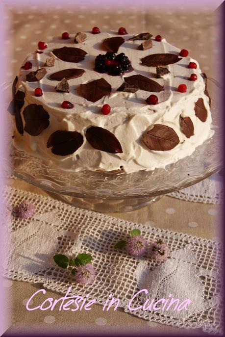 Torta Panna Cioccolato e frutti di bosco