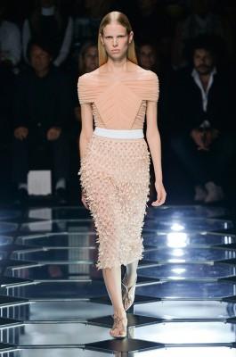 paris fashion week 2014 balenciaga mamme a spillo 4