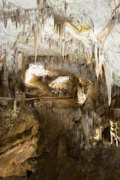 Grotte di Postumia