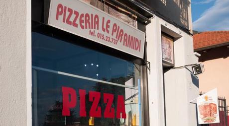 Pizzeria Le Piramidi, Biella Chiavazza: discreta pizza da asporto