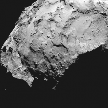 Immagine ad alta risoluzione del settore J, il sito primario di atterraggio di Philae, il lander della sonda Rosetta, che approderà sulla superficie della cometa 67P il 12 novembre prossimo. Credits: ESA/Rosetta/MPS for OSIRIS Team MPS/UPD/LAM/IAA/SSO/INTA/UPM/DASP/IDA