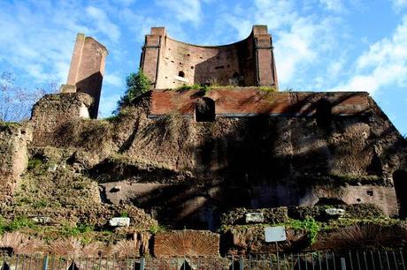 La Porta Alchemica, Epigrafi Scomparse Della Villa