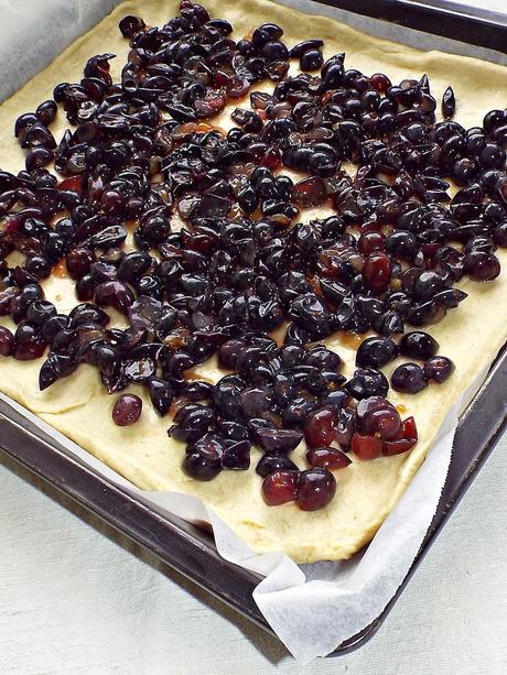 Schiacciata all'uva fragola a lievitazione naturale